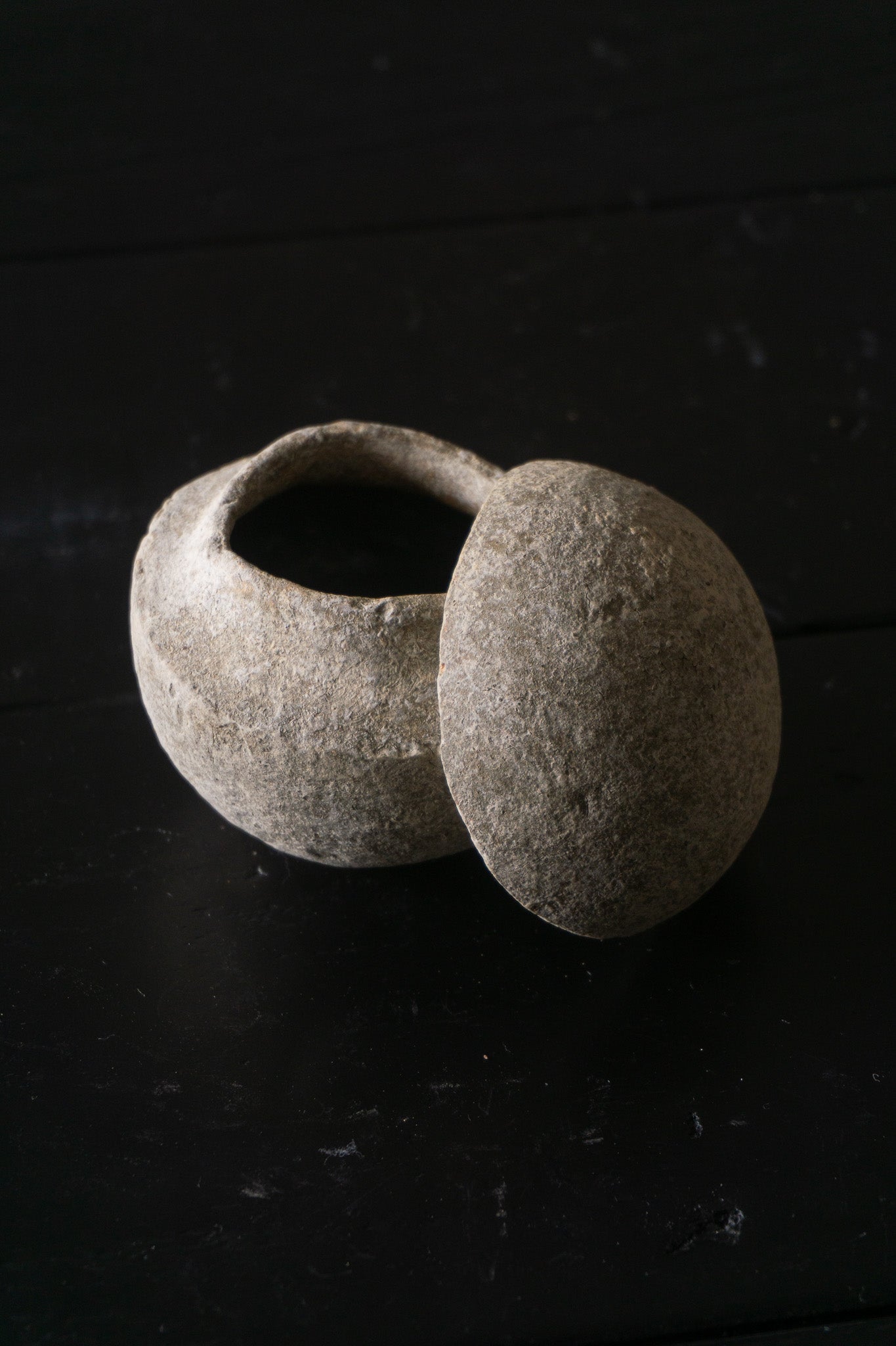 Lidded Spheres