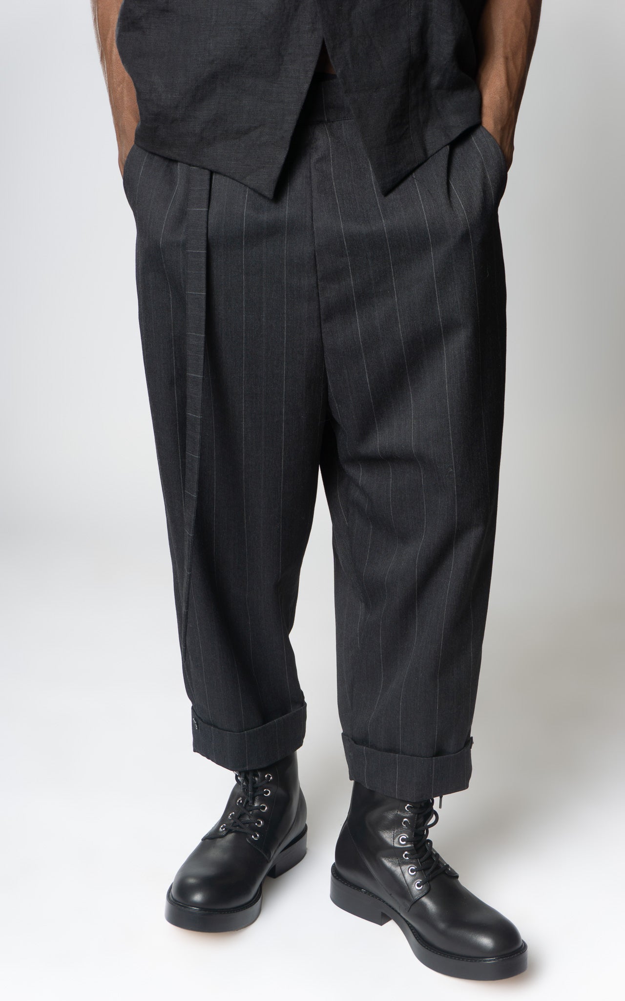 Dropcrotch Cuffed Trousers