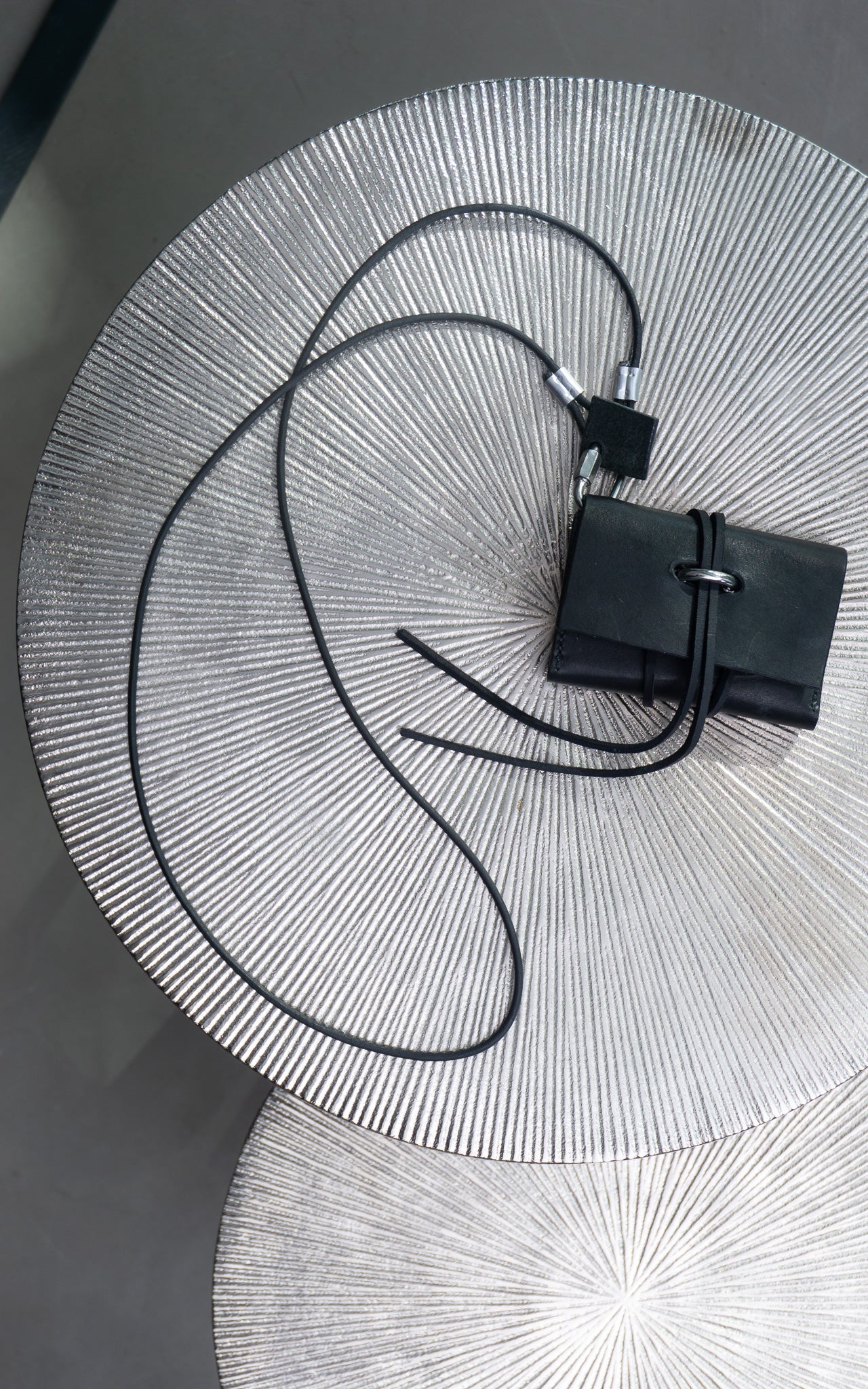 Facet Card Holder